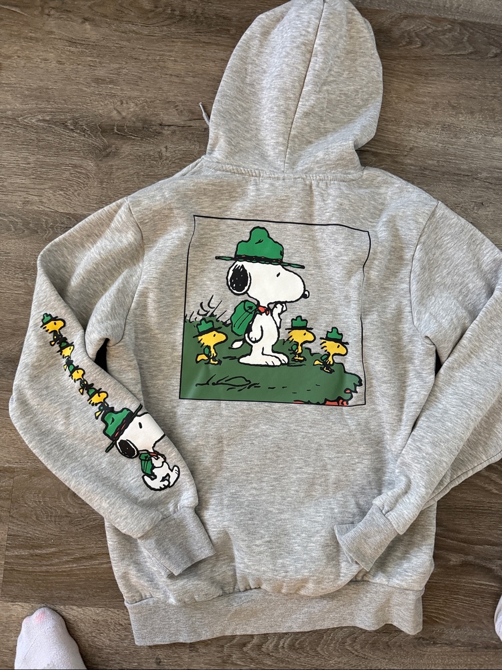 Peanuts adult M Gray Hooded Sweatshirt with Green Snoopy & Woodstock graphic - Picture 5 of 8